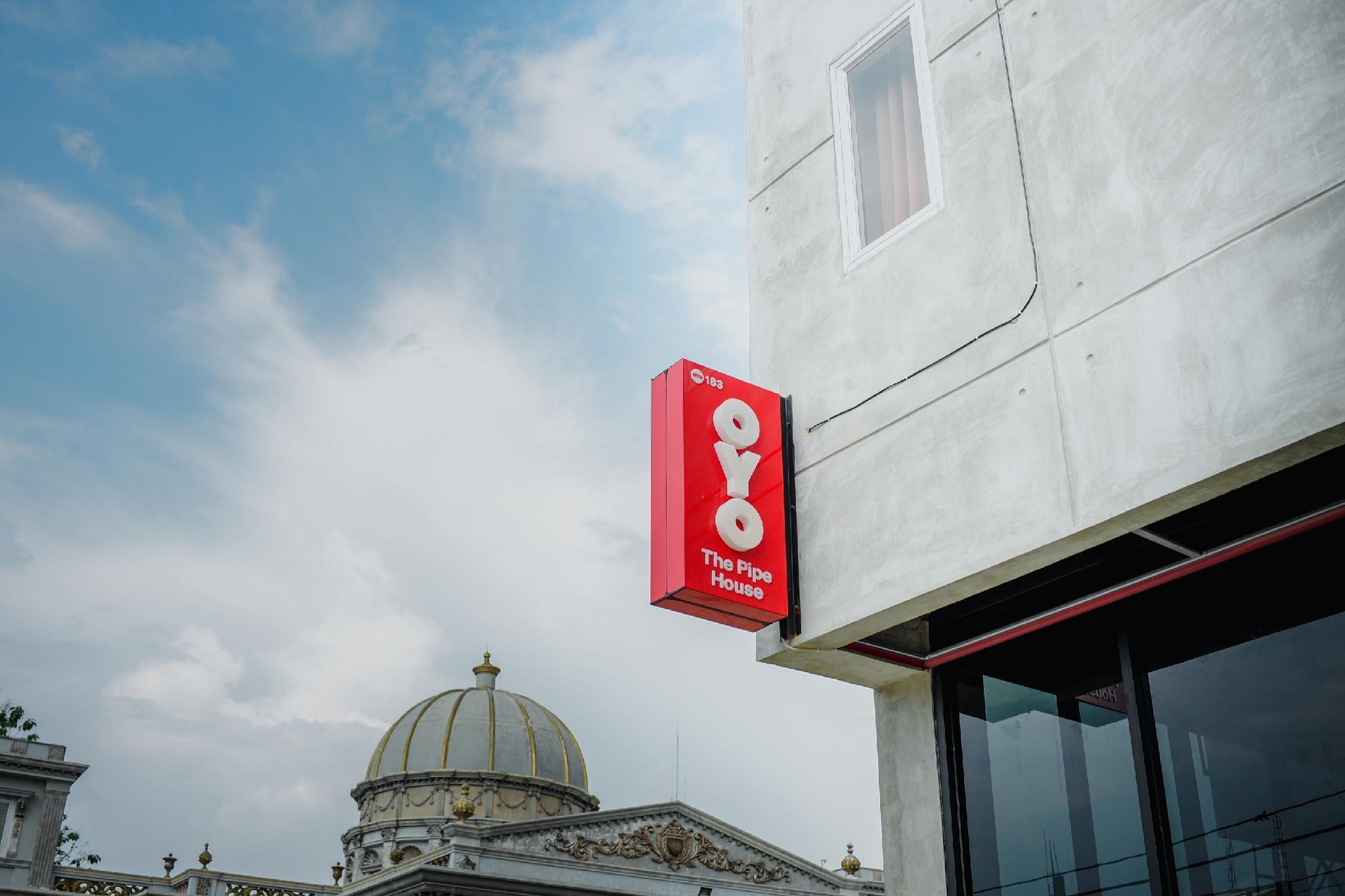 ホテル Oyo 183 ザ パイプ ハウス パレンバン エクステリア 写真