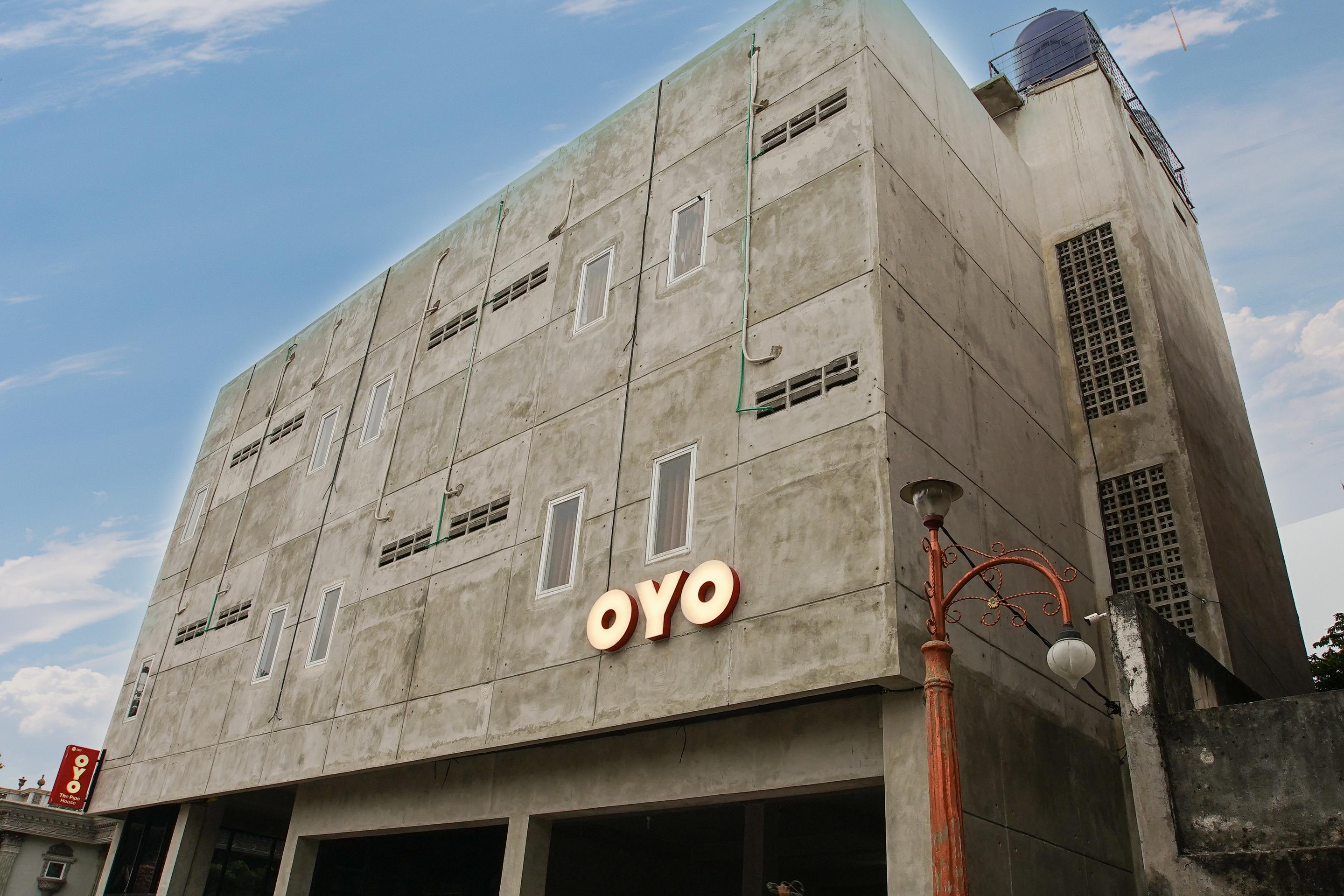 ホテル Oyo 183 ザ パイプ ハウス パレンバン エクステリア 写真
